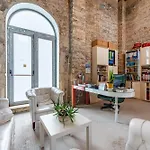 Dimora D'arte Speciale Tarshito Apartman