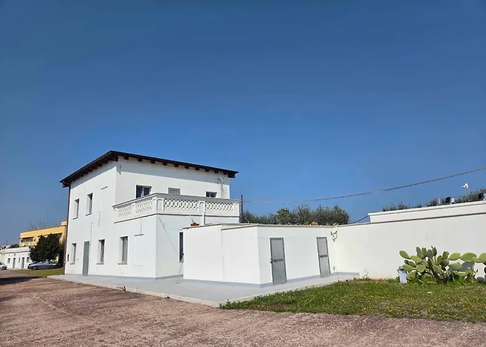 Dimora D'arte Speciale Tarshito Apartment Bari